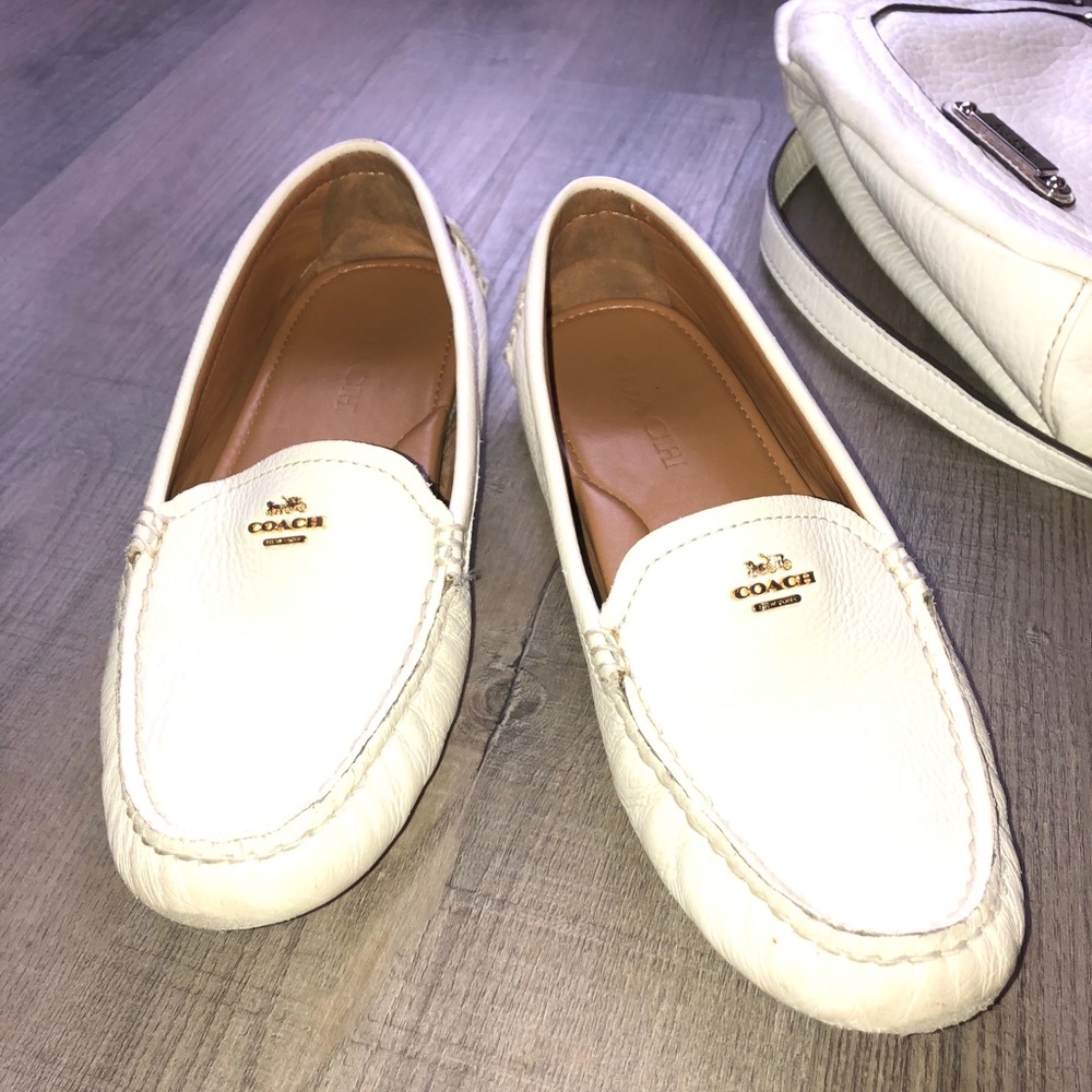 Coach authentic moccasin style leather loafers 7.5